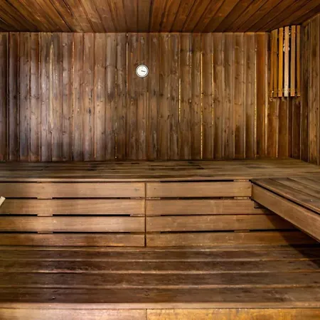 Piscina Climatizada Gym Jacuzzi Sauna Tennis * Estepona