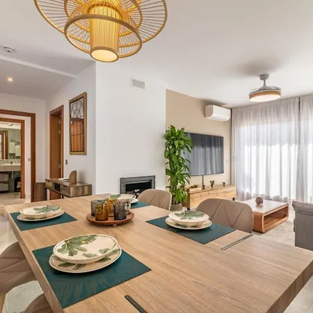 Winter Pool Tennis Gym Jacuzzi Sauna Near Marbella *