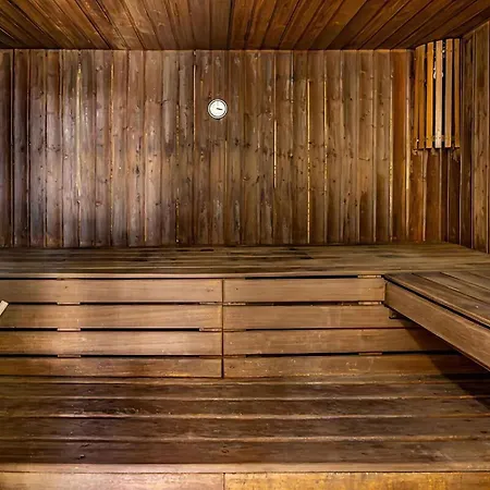 Winter Pool Tennis Gym Jacuzzi Sauna Near Marbella *