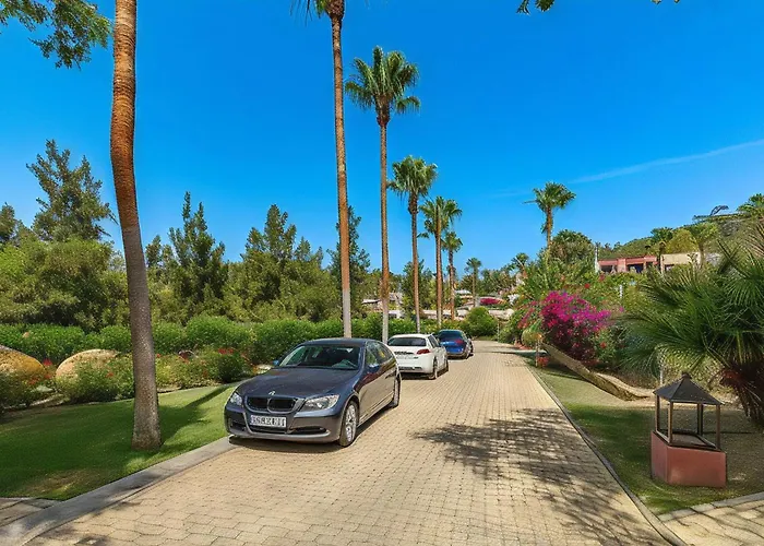 Parque Botanico Country Club Near Marbela * Estepona